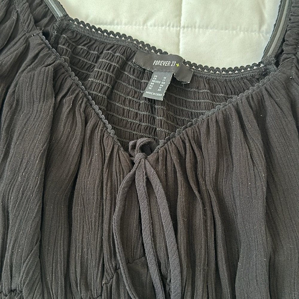 Forever 21 Peasant Top, Size 1X - Picture 2 of 2